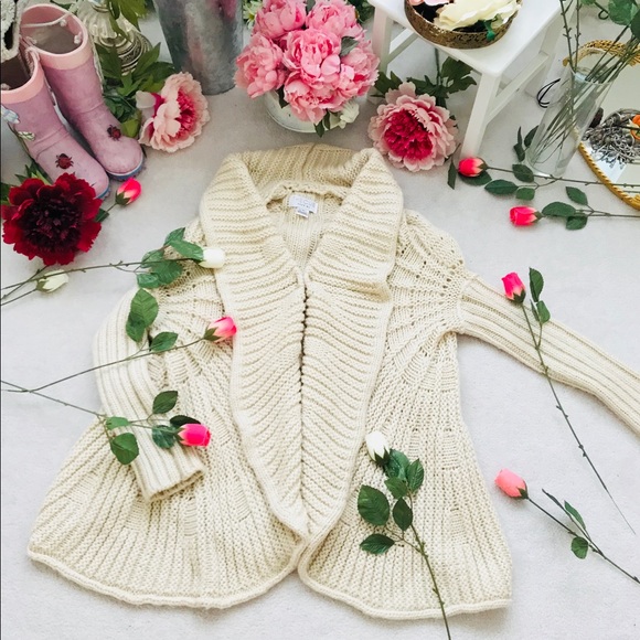 Anthropologie Sweaters - Anthropologie Cardigan 💕💕